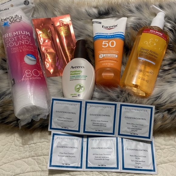 Mix of make up and beauty products - Picture 3 of 3